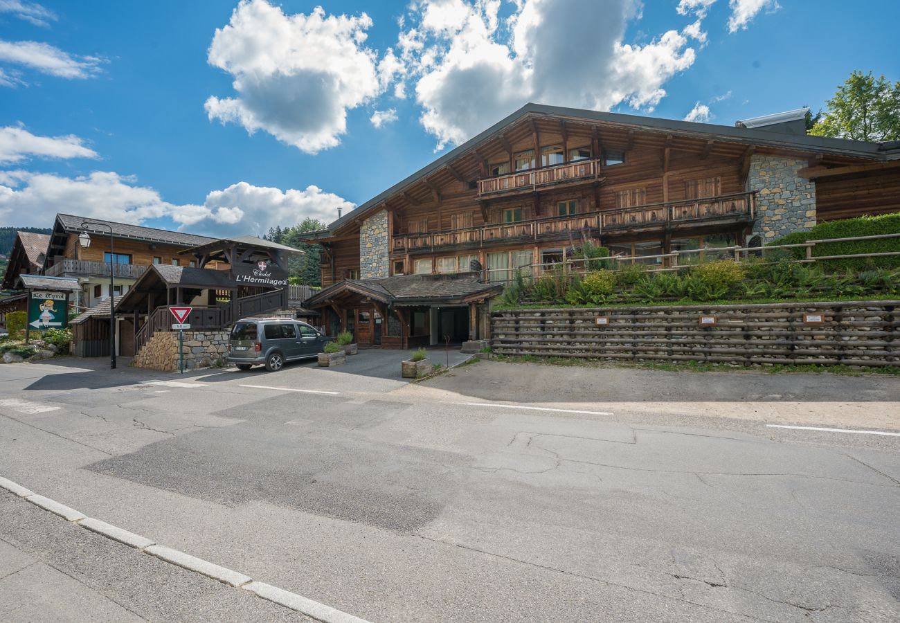 Appartement à Les Gets - Bright + Elegant + Easy walk to the piste | 8ppl | Le Cerf