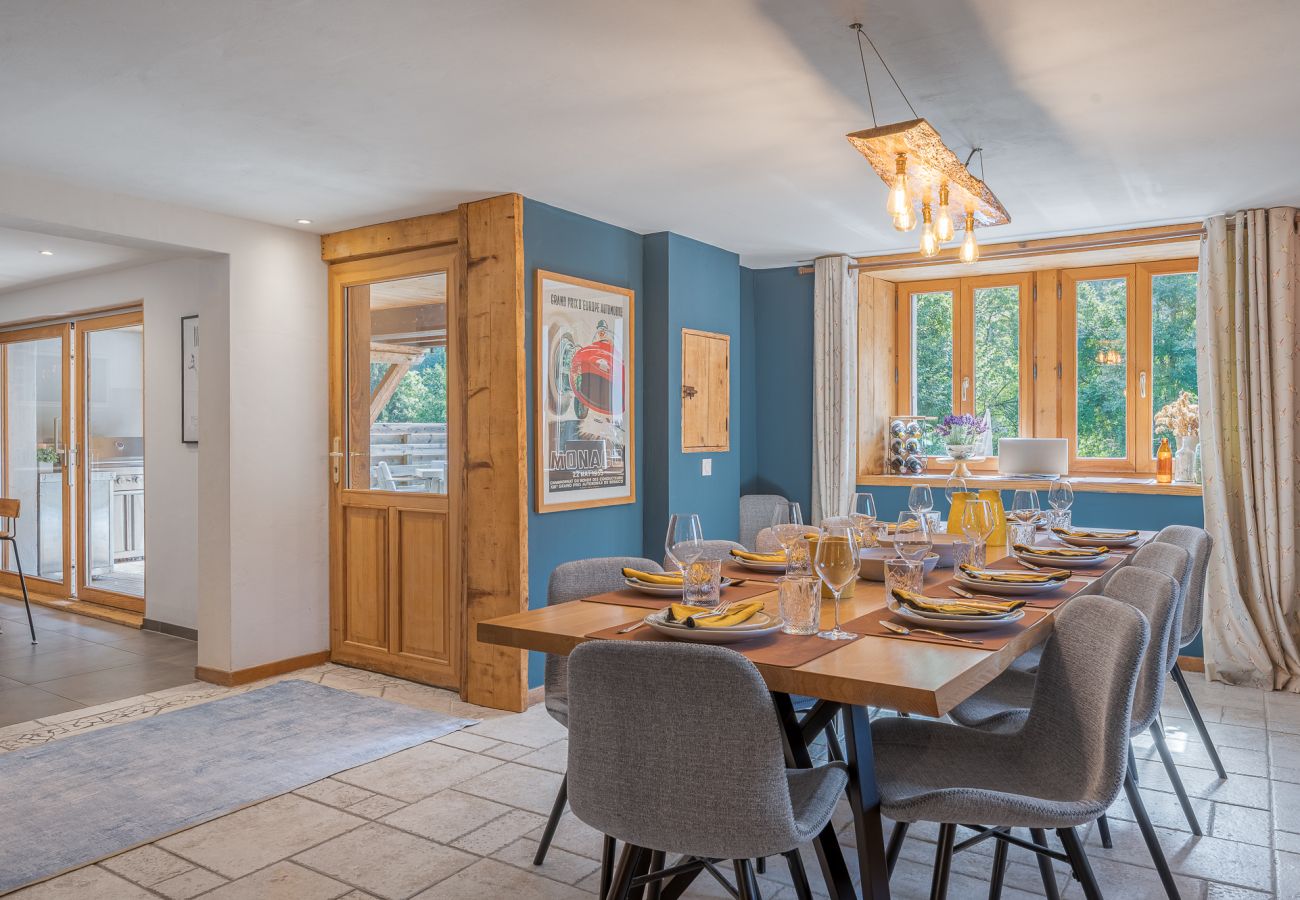 Chalet à Les Gets - Hot tub - Sauna - Minibus - Homely | 11+3 ppl | Ferme Liberte