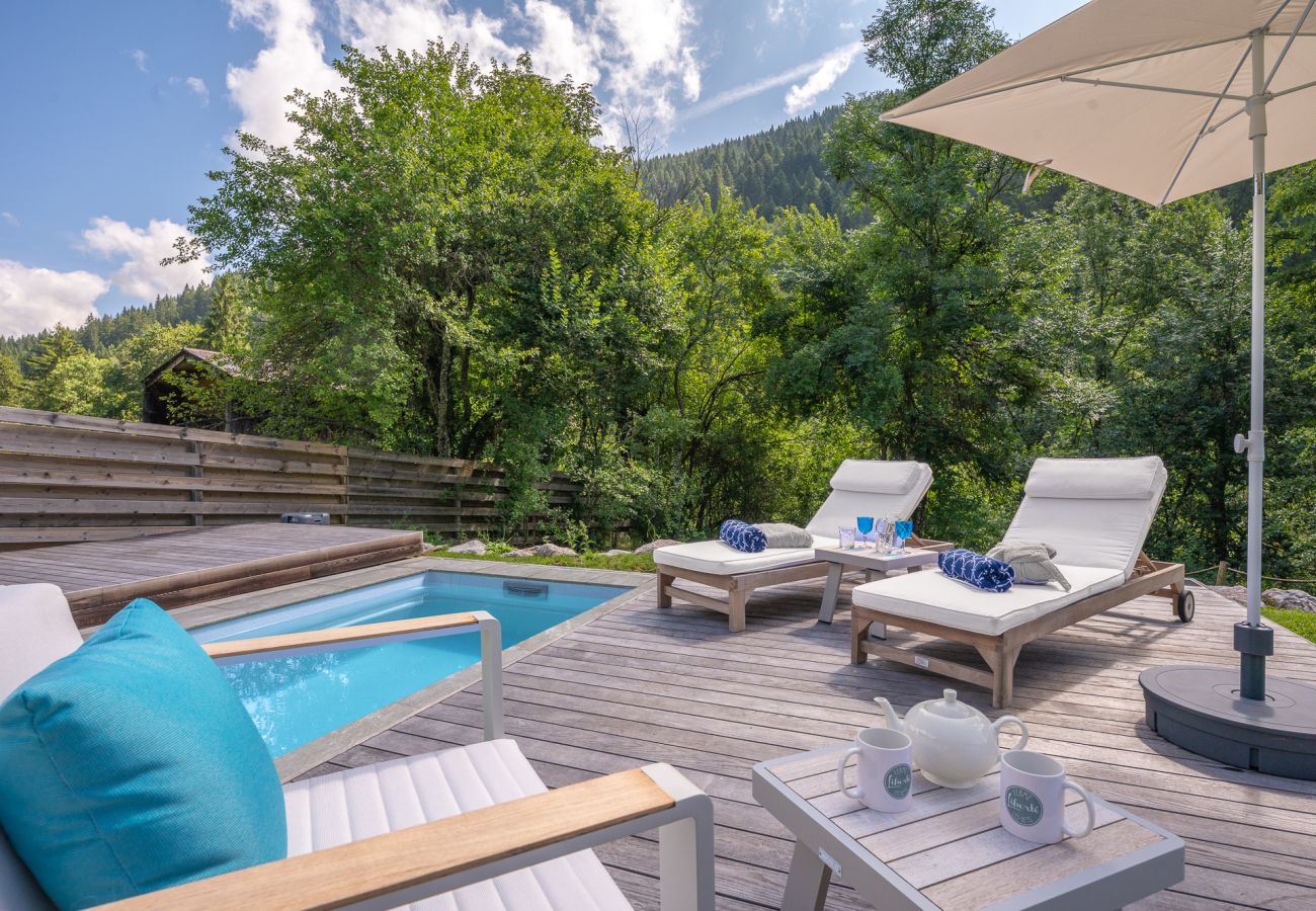 Chalet à Les Gets - Hot tub - Sauna - Minibus - Homely | 11+3 ppl | Ferme Liberte