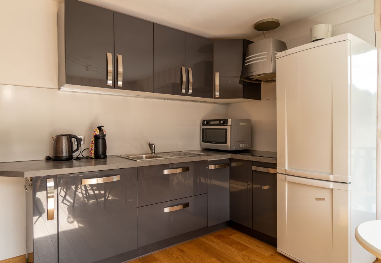 Appartement à Les Gets - EPIC views, Ski in, ski out | 5 ppl | Apart Grizzli 