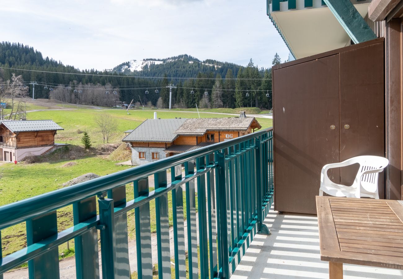 Appartement à Les Gets - EPIC views, Ski in, ski out | 5 ppl | Apart Grizzli 