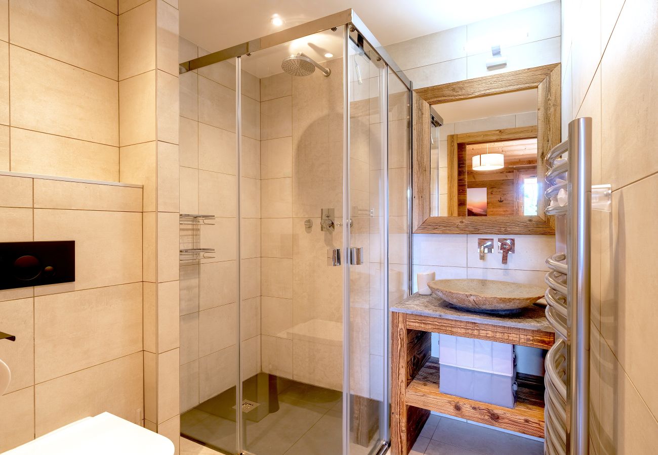 Appartement à Les Gets - Stunning vista with large Hot Tub balcony | 10ppl | Le Rocher