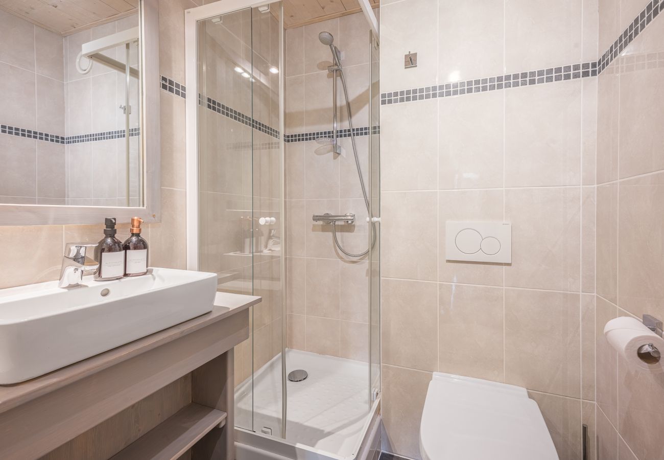 Appartement in Les Gets - Bright + Elegant + Easy walk to the piste | 8ppl | Le Cerf