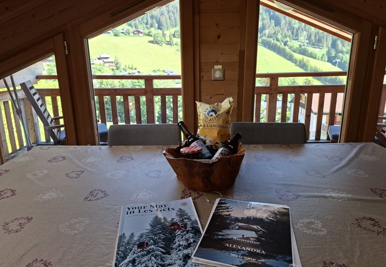 Chalet in Les Gets - Beautiful + cosy with a view | 8 ppl | Chalet Alex 