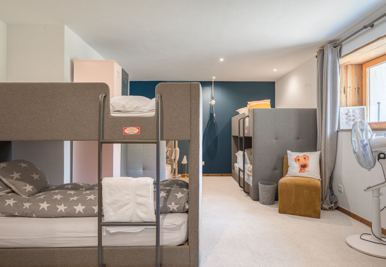 Chalet in Les Gets - Hot tub - Sauna - Minibus -Homely | 11+3 ppl | Ferme Liberte