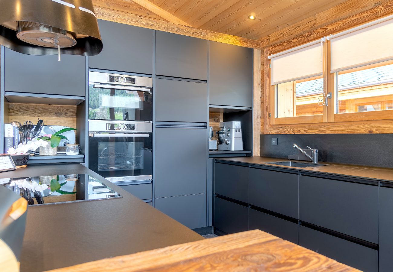 Appartement in Les Gets - Stunning vista with large Hot Tub balcony | 10ppl | Le Rocher