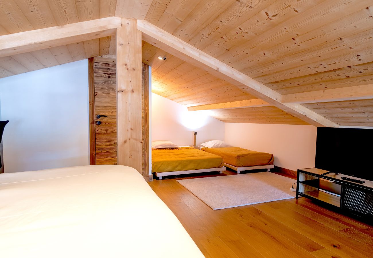 Appartement in Les Gets - Stunning vista with large Hot Tub balcony | 10ppl | Le Rocher