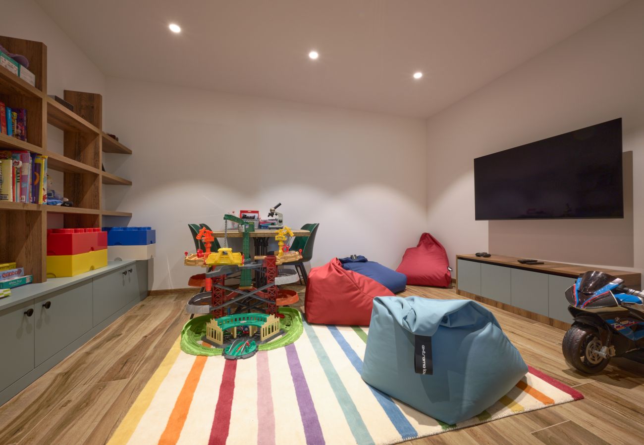 Chalet in Les Gets - Ultimate high end Luxury |15+4ppl | Mansion Ensoleille