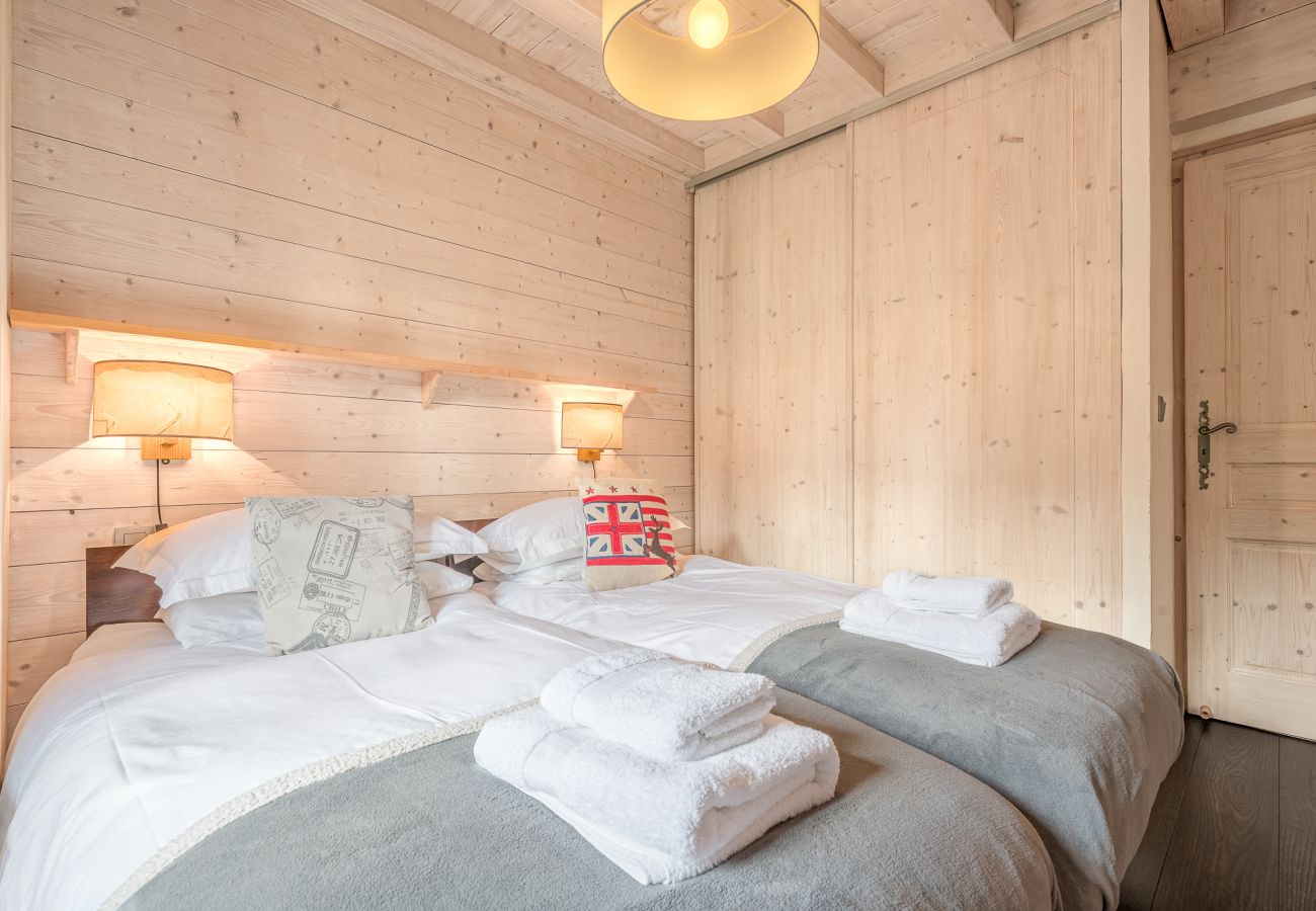 Apartment in Les Gets - Bright + Elegant + Easy walk to the piste | 8ppl | Le Cerf