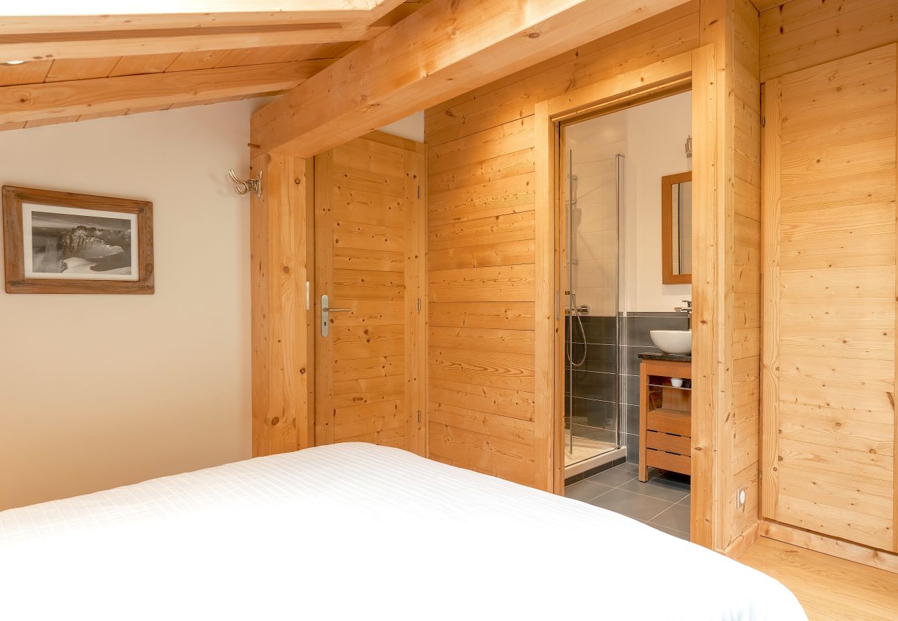 Chalet in Les Gets - Beautiful + cosy with a view | 8 ppl | Chalet Alex 