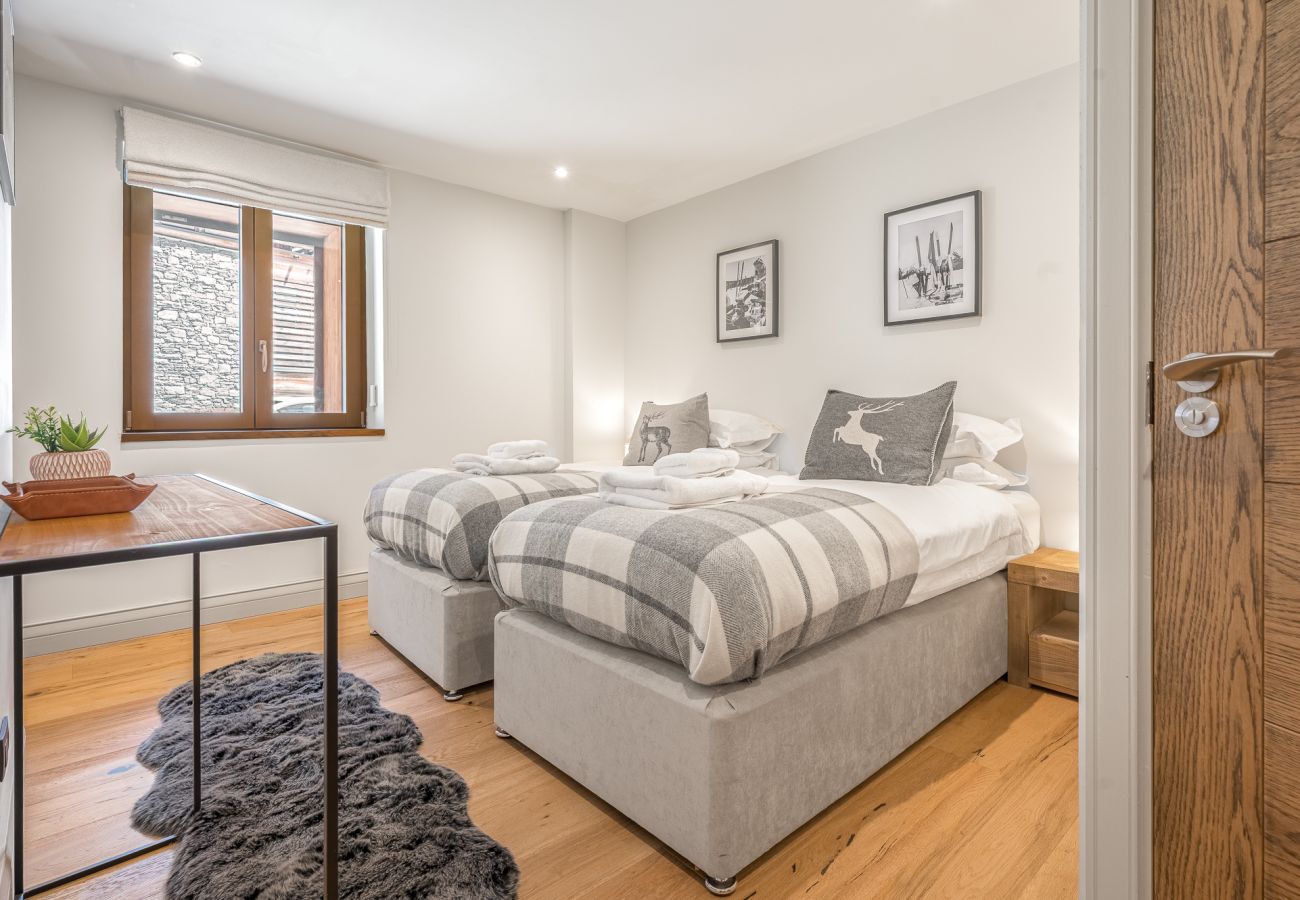 Apartment in Les Gets - Luxury,newly finished middle of town + Spa access | 8ppl | Coin Cache