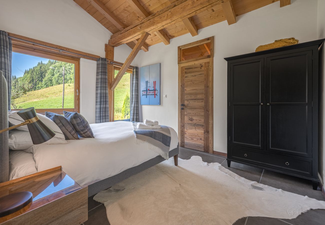 Chalet in Les Gets - Hot tub - Sauna - Minibus -Homely | 11+3 ppl | Ferme Liberte