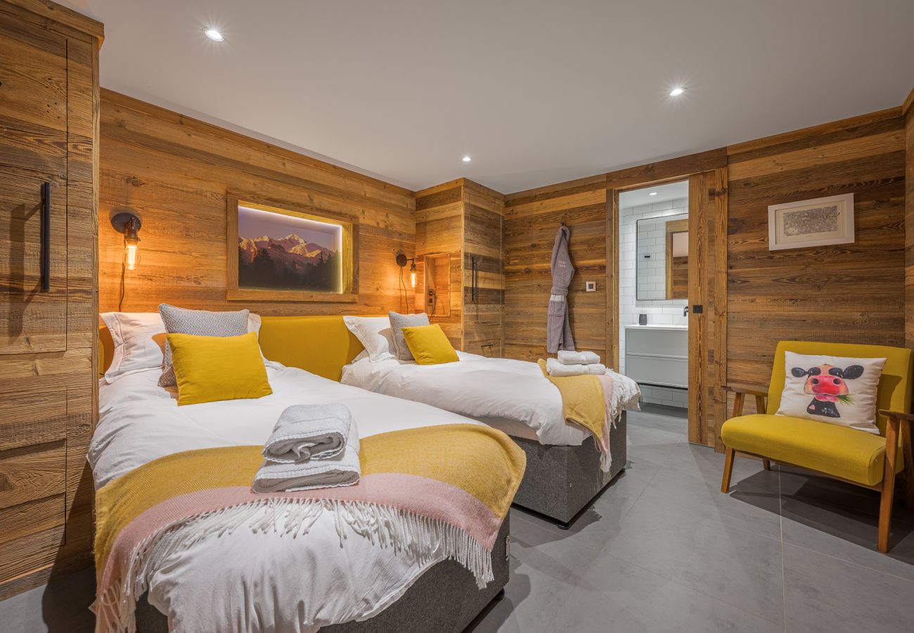 Chalet in Les Gets - Hot tub - Sauna - Minibus -Homely | 11+3 ppl | Ferme Liberte